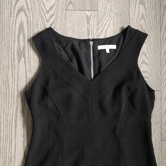 Beautiful dress by Lark &Ro⭐🌸🍀 - Picture 3 of 15